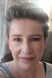 Oh my god! How nice is it going into the shop! Thanks to all of your  recommendations I was finally able to colour swatch nars sheer glow  foundation and the Mecca consultant