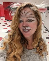 Dr Amanda Monroe (@TeacherA_Monroe)