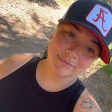 Verified Summer DIY Decor! Check out this amazing resin charcuterie board  from @rejoiceandblossom 🌼✨ *Disclaimer: This content is intended to  inspire, but please remember to prioritize your safety when working with  resin