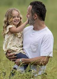 Matilda clutterbuck personal life, relationships, and family. Territorio Twd Andrew Clutterbuck E Sua Filha Matilda Facebook