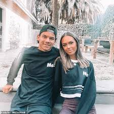 After graduating college, mia helped make two careers, working as an artist, photographer, and dancer. Brendan Fevola S Stepdaughter Mia 19 Discusses Split From Richmond Tigers Star Daniel Rioli 22 Daily Mail Online