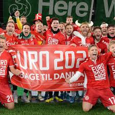 Allt om fotbolls em 2021 som startar 11 juni 2021 och spelas i 13 länder med grupper, tv tider, resultat, tabeller, spelschema, trupper, skytteliga och alla odds. Dags For Ett Historiskt Fotbolls Em Har Ar Kompletta Tidsschemat For Den Manadslanga Fotbollsfesten Sport Svenska Yle Fi