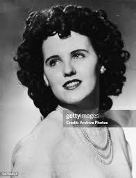 Betty Kitt's Instagram, Twitter & Facebook