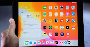Apple Black Friday Deals Include A 250 Ipad And Macbook Pro Discounts Apple Macbook Black Friday