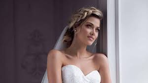 Unsere mission ist es dir während der hochzeitsvorbereitung zur seite zu. Exklusive Brautmode Fur Wurzburg Braut Tempel