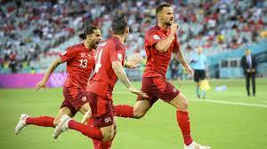 Wer die absolute gerechtigkeit will, kann nicht fußball spielen. Fussball Em 2021 Schweiz Darf Aufs Achtelfinale Hoffen Turkei Ist Raus Der Spiegel