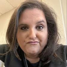 Kerri Watts's Instagram, Twitter & Facebook