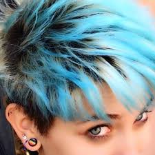 Visiter notre site web : Paris Jackson Age 18 And Her Awesome Blue Hair In May 2016 Paris Jackson Paris Jackson Age New Hair Colors