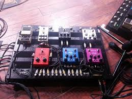Pedalboards Of Mark Gardener And Andy Bell Of Ride Andy Bell Riding Guitar Rig