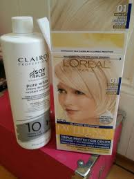 This Is How I Get My Hair White After Bleaching To The Lightest Blonde Throw Away The 30 Volume In Box You Boxed Hair Color Light Blonde Ash Blonde Hair Dye