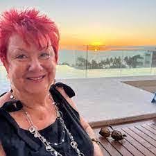 Kathy Weck's Instagram, Facebook & TikTok