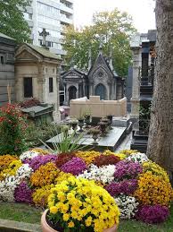 L Automne Fleuri Dans Le Cimetiere Du Pere Lachaise Paris Cote Jardin Cimetiere Pere Lachaise Pere Lachaise Cimetiere