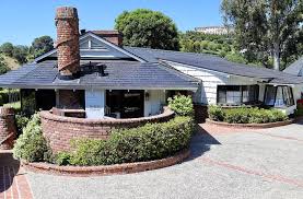 Musk currently resides in bel air. Elon Musk Finances 95 Of Gene Wilder House S Selling Price So Actor S Nephew Can Buy It