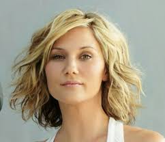 Kate capshaw curly medium haircut for women over 50 /getty images. Jennifer Nettle Choppy Bob Love It Curly Hair Styles Wavy Bob Hairstyles Thick Hair Styles