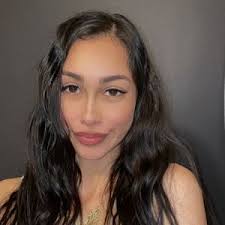 Alba Yvette (@albayvettex3)