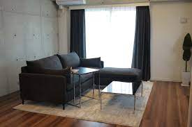 一人暮らしのカーテン選びで 信用できる男 と思わせる高度テク 美侍 一人暮らしで良いカーテンを使っている男がモテる 男前インテリア カーテン カーテン インテリア インテリア 一人暮らし