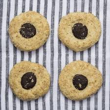 Sugar Free Chocolate Bottoni Sugar Free Cookies Cookies Con Amore In 2020 Sugar Free Cookies Sugar Free Chocolate Sugar Free