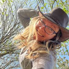 Stacey Reddick's Instagram, Twitter & Facebook