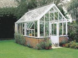 Serre De Jardin La Maison Ideale Pour Vos Plantes En Hiver Serres Victoriennes Serre Jardin Et Serre Arriere Cour