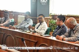 Ikuti perkongsian setiausaha agung pkr itu mengenai punca nurul izzah letak jawatan. Fa Malaysia Auf Twitter Stuart Reports For Duty As Fam General Secretary Stuart Michael Ramalingam Began His Duties As The New Fam General Secretary At Wisma Fam Kelana Jaya Today He Also