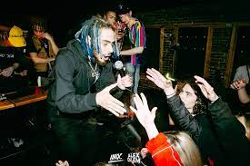 The age of jeune loup is revealed to be 22 years old at the occurrence of the incident. La Communaute Hip Hop Reagit Au Deces Du Rappeur Jeune Loup Hhqc