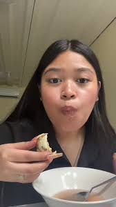 Tara Conklin Muckbangs