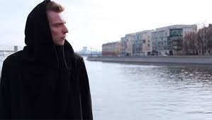 Он был доставлен в одну из местных больниц. Jnw8nfff7dictm
