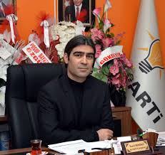 Daha sonra televizyon kanalının düzenlediği yetenek yarışmasına katılarak birinci oldu. Yusuf Demirci