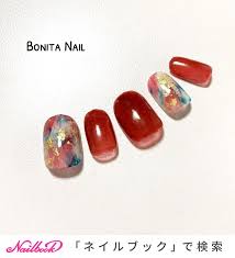 大胆な赤をクリアで夏モードへと導いて 反対色をmixしたニュアンスネイルをポイントにすると 爽やかさもプラスできます 金箔を重ねれば太陽の光を綺麗に反射しますよ id 4440721 ネイル ネイルアート動画 ネイルデザイン