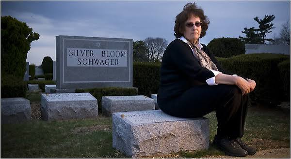 Keeping the Family Plot - The New York Times