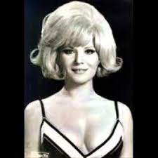 Gurbet elde her akşam 00:002. Stream Gonul Yazar Icin Icin Yaniyor By Yesilcam Sarkilari Tsm 2 Listen Online For Free On Soundcloud