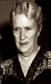 Tawdry Knickers: Big Bertha