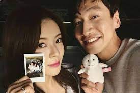 You can just look at kwang soo instagram, she likes every post he make, i find it really cute ! Lee Kwang Soo Talks About Running Man Forever Facebook