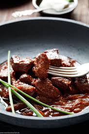 Klassisches Rindergulasch Ganz Einfach Emmikochteinfach Rezept Gulasch Rezept Einfach Rindergulasch Gulasch