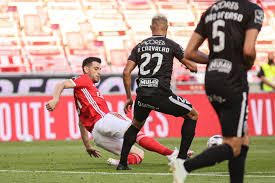 Benfica contrata lateral esloveno tadej kljun. Em Jogo Das Viradas Benfica Tropeca Em Casa E Pode Ser Ultrapassado Pelo Porto Super Radio Tupi