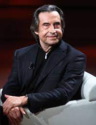 He currently holds two music directorships, at the chicago symphony orchestra and at the orches. Riccardo Muti Biography La Scala Chicago Facts Britannica