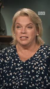 Janelle's departure marks the end of an era…or the start of something new?  Don't miss the midseason finale of #SisterWives, tonight at 10/9c!