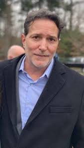 Robert (Bob) Mungo Bob passed away Saturday 9/21/24. A long time Burlington  resident, he did all his education from a very young age through High  School. He was