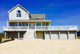 View listing photos, review sales history, and use our detailed real estate filters to find the perfect place. Amazing Dune Rd Westhampton Beach Home Steps To The Beach Great Ratings West Hampton Dunes