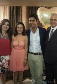 أصيبت روجينا أثناء التصوير اليوم وتوجهنا أنا وهي وزوجها. Ø¨Ø§Ù„ØµÙˆØ± Ø±ÙˆØ¬ÙŠÙ†Ø§ ÙˆØ£Ø´Ø±Ù Ø²ÙƒÙŠ ÙŠØ­ØªÙÙ„Ø§Ù† Ø¨Ø®Ø·Ø¨Ø© Ø§Ø¨Ù†ØªÙ‡Ù…Ø§ Ù…Ø§ÙŠØ§ Ø®Ø¨Ø±