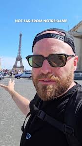 Discovering the Hidden Views of the Eiffel Tower