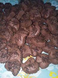 Pada saat ini suddah banyak produk makanan ringan seperti biskuit dan crackers yang tersedia di pasaran. 12 Aneka Biskut Ideas Resepi Biskut Biskut Coklat Biskut