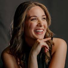 Libby Snyder's Instagram, Twitter & Facebook