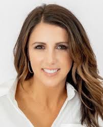 About Lindsay Doerr Real Estate Agent