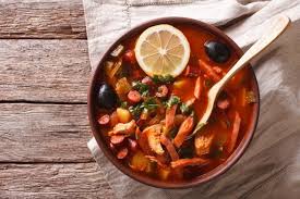 Soljanka Rezept Fur Den Russischen Klassiker Mit Fleisch Rezept Soljanka Soljanka Rezept Rezepte