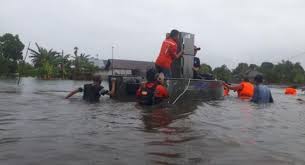 Cara pertama yang ditawarkan anies adalah membangun kolam retensi dan waduk. 10 Tips Menghadapi Banjir