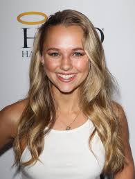 Madison Iseman : r/CelebPortraits