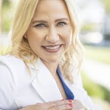 Debi Lambert's Instagram, Twitter & Facebook