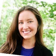 Leah Sandlin's Instagram, Twitter & Facebook