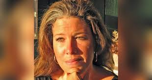 Robin Kirk's Instagram, Twitter & Facebook